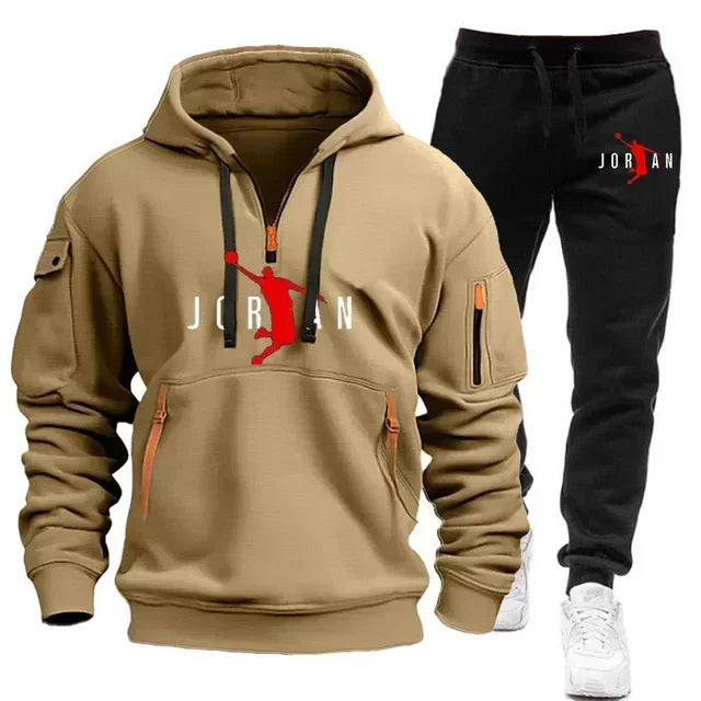 The new men's sportswear set for autumn and winter 2025, featuring an outdoor casual and fashionable jogging pullover and trouse